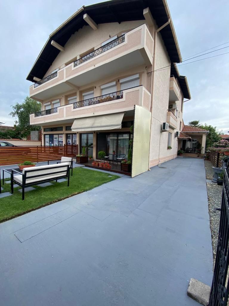 Migato Apartments Gevgelija Eksteriør billede
